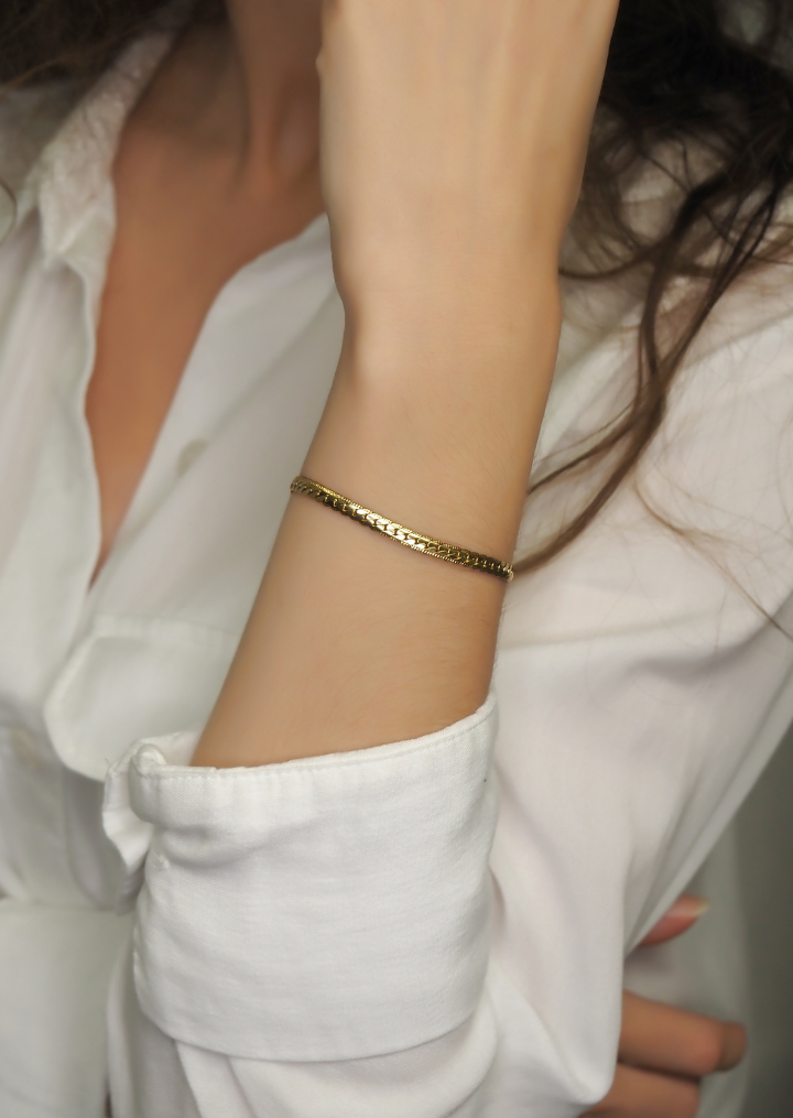Saria bracelet