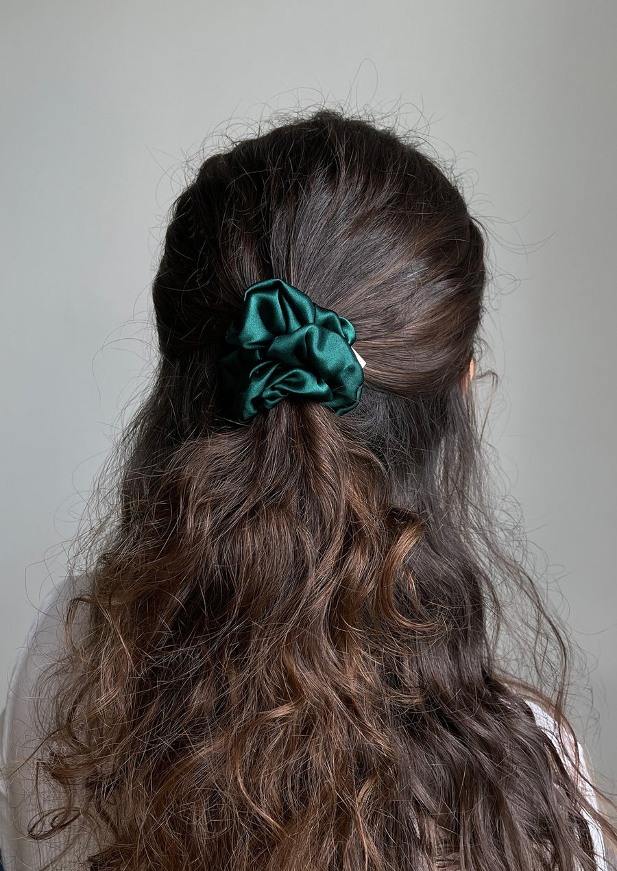 Mini silk hair band - emerald color
