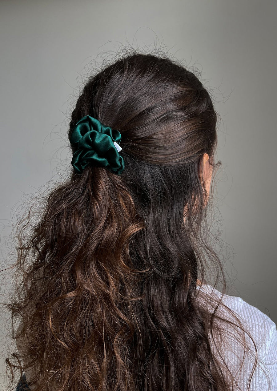 Mini silk hair band - emerald color